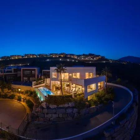 Willa Vacation Marbella I Paraiso The View, 6 Bdr, Modern Villa, Infinity Heated Pool, Gated Community, Cinema Room, Sea View, Golf Courses *