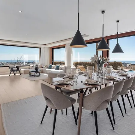Vacation Marbella I Paraiso The View, 6 Bdr, Modern Villa, Infinity Heated Pool, Gated Community, Cinema Room, Sea View, Golf Courses Willa