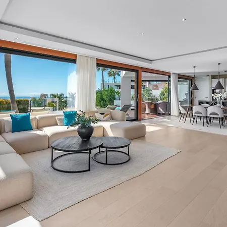 Vacation Marbella I Paraiso The View, 6 Bdr, Modern Villa, Infinity Heated Pool, Gated Community, Cinema Room, Sea View, Golf Courses * إِستيبونا