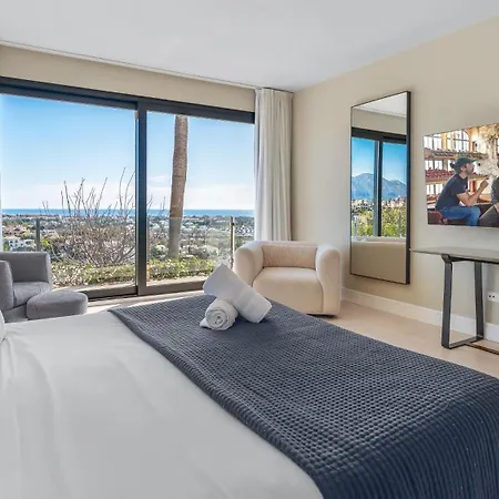Vacation Marbella I Paraiso The View, 6 Bdr, Modern Villa, Infinity Heated Pool, Gated Community, Cinema Room, Sea View, Golf Courses فيلة