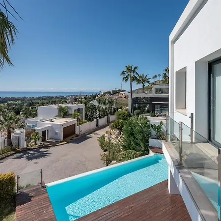 Vacation Marbella I Paraiso The View, 6 Bdr, Modern Villa, Infinity Heated Pool, Gated Community, Cinema Room, Sea View, Golf Courses Willa *